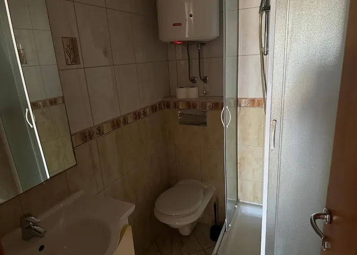 Inoma Pensionat Makarska