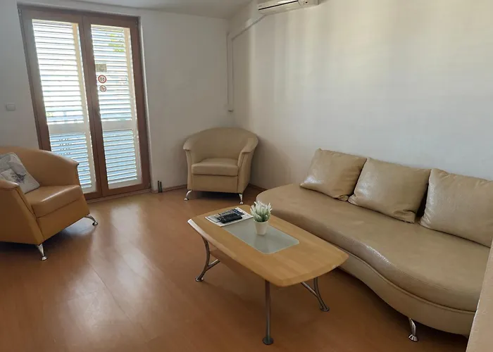 Гостьовий будинок Inoma